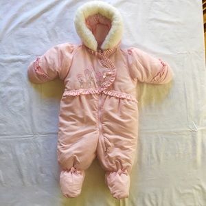 Infant winter coat, size 0 to 9 months